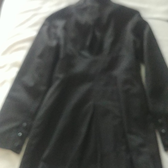 Guess Spring Raincoat - Picture 4 of 7